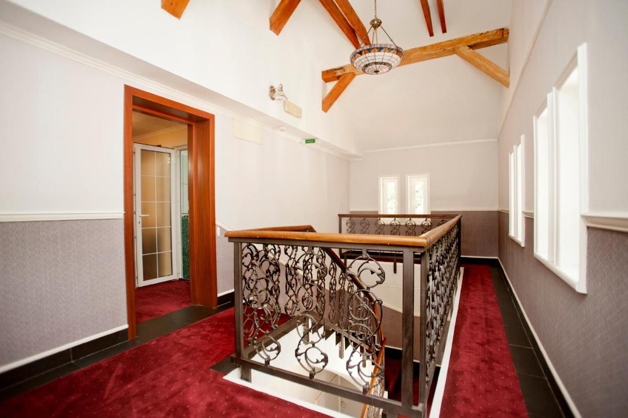 Hotel Bastion Sinaia Eksteriør bilde