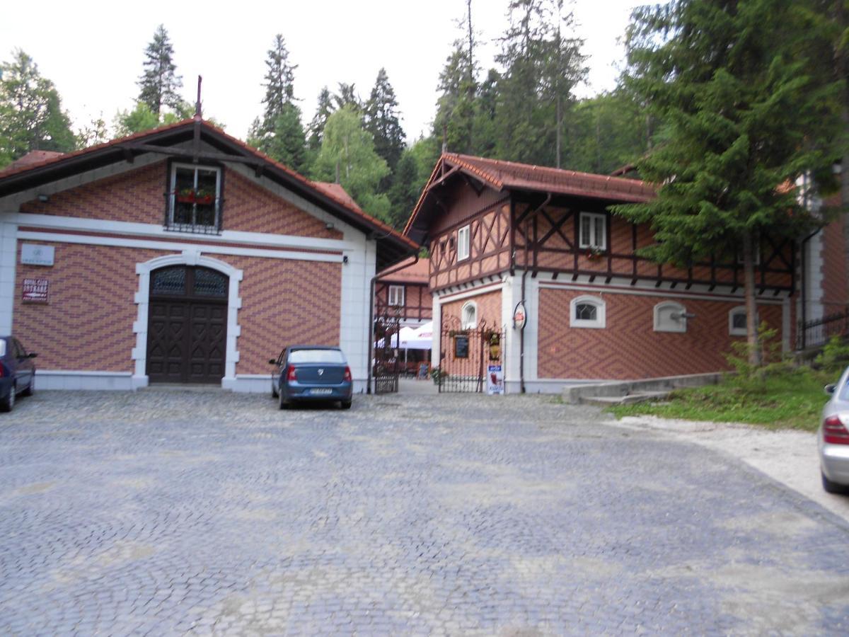Hotel Bastion Sinaia Eksteriør bilde